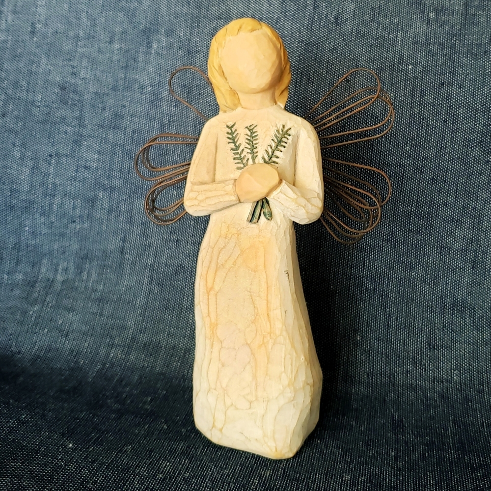WILLOW TREE Angel of Remembrance